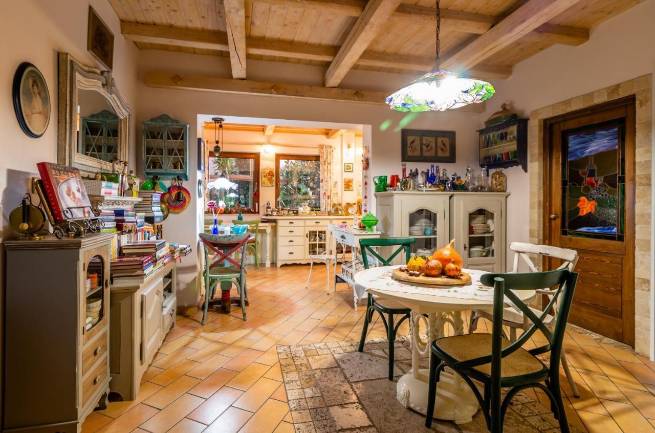 Bed and Breakfast Daiconi Boutique House Minis Zewnętrze zdjęcie